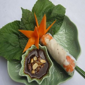 Fresh salad with Shrimps and Pork Spring Rolls