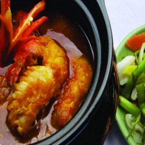 Stewed shrimp with coconut juice