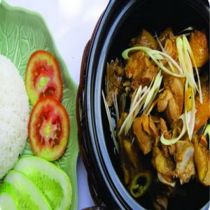 Cơm Gà Kho Xả Ớt